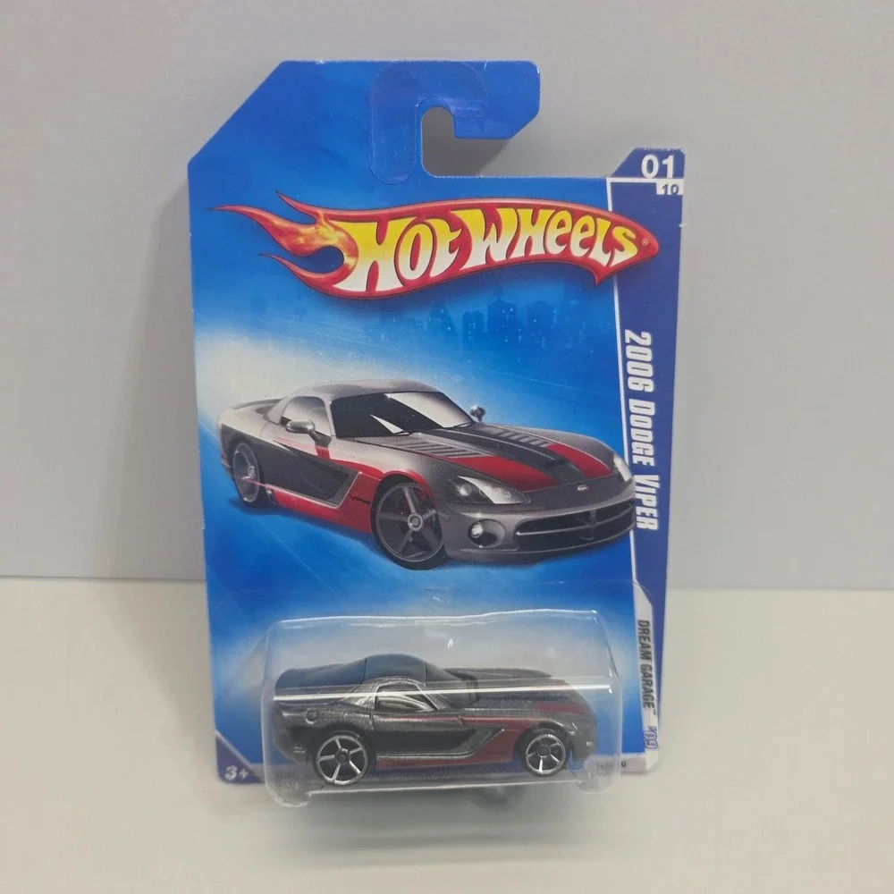 Hot Wheels 2006 Dodge Viper Dream Garage 2009 Grey Red Stripe 147/190 P2467 New